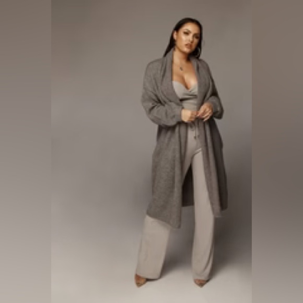 Jlux Label WORN ONCE Grey Jackie
Drape Neck
Cardigan -
Small